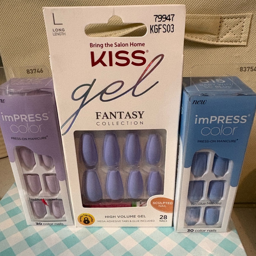 KISS Gel Fantasy and imPRESS Blue Press-On Nails